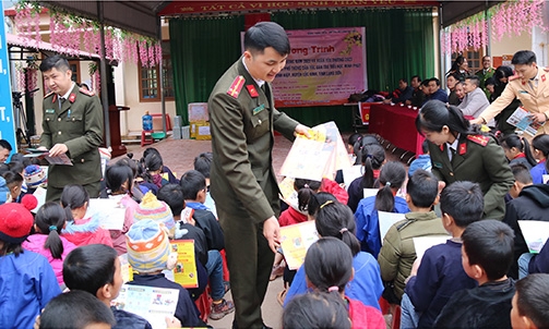 thiết thực từ mô hình “Tuyên truyền, vận động Nhân dân chấp hành pháp luật gắn với hoạt động an sinh xã hội