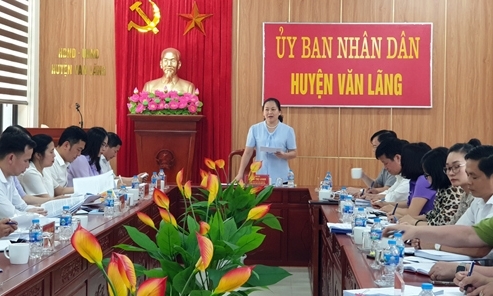 Đoàn giám sát của Ban Pháp chế HĐND tỉnh giám sát việc thực hiện công tác quản lý nhà nước về xử lý vi