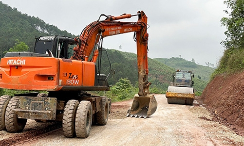 Khẩn trương hoàn thành Dự án Cải tạo, nâng cấp tuyến đường Khau Bân - Còn Quan - Nà Lừa