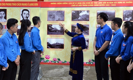 Tự hào hướng tới tương lai