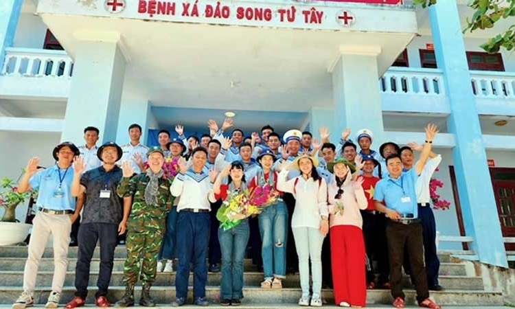 Trường Sa, nơi ấy có các anh