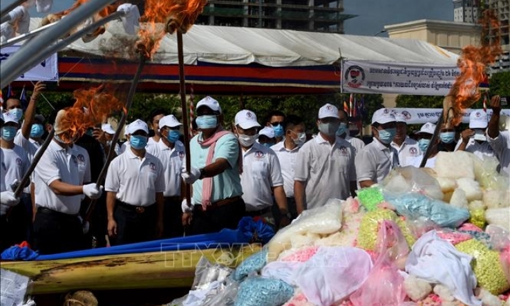 Campuchia tiêu hủy hơn 5 tấn ma túy