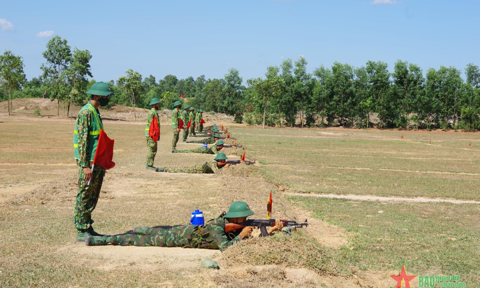 Không coi nhẹ công tác giáo dục, quán triệt