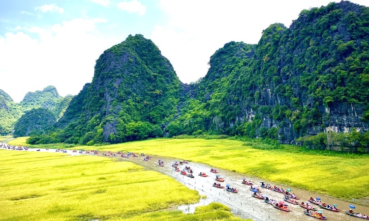 Ninh Bình đón hơn 4,14 triệu lượt du khách