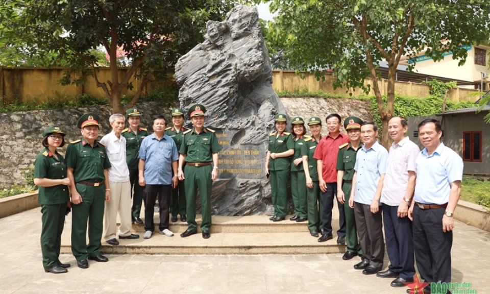 Tham mưu, chỉ đạo hoạt động CTĐ, CTCT ở cơ quan tham mưu chiến lược toàn diện, sát nhiệm vụ