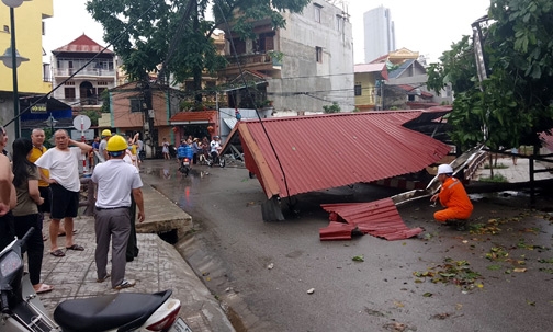 Thành phố Lạng Sơn: Mưa lớn, dông lốc gây thiệt hại về tài sản