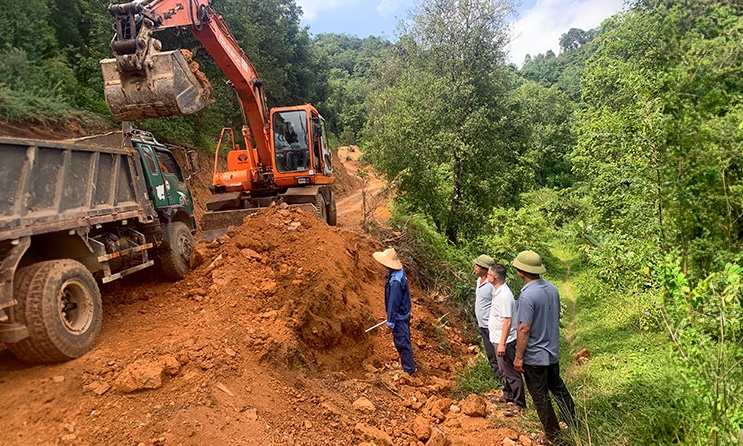 Long Đống: Lan tỏa phong trào hiến đất làm đường giao thông