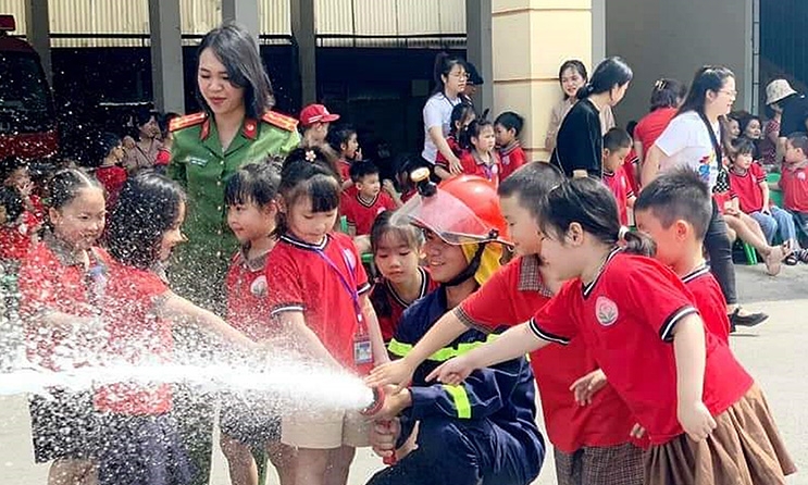 Phòng cháy chữa cháy trong trường học: Tăng tuyên truyền, giảm nguy cơ