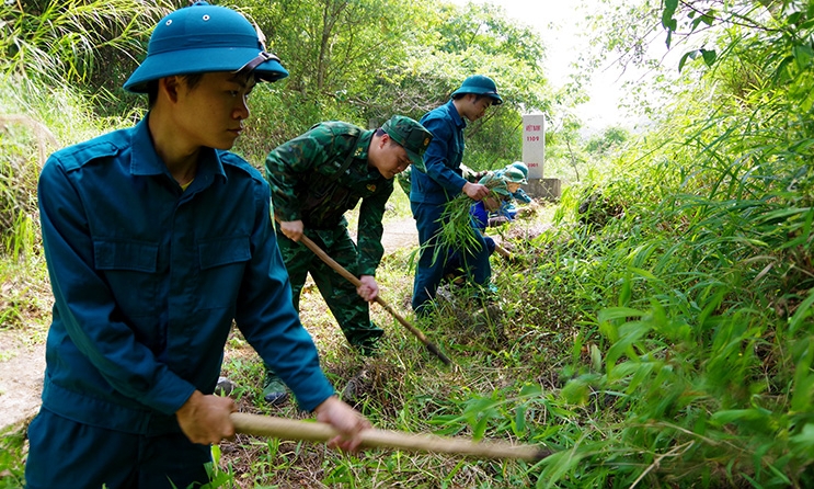 Dân quân thường trực xung kích tham gia bảo vệ biên giới