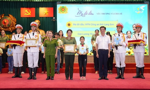 Lạng Sơn có 1 cặp mẹ con tiêu biểu được biểu dương trong chương trình “Mẹ đỡ đầu - yêu thương và chia