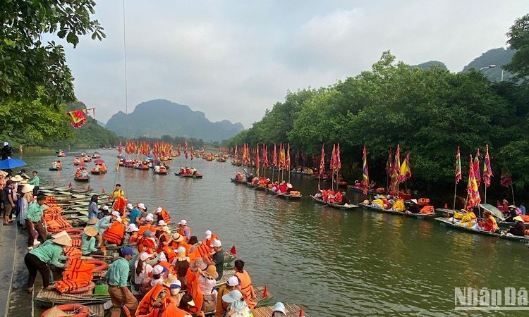 Ninh Bình: Du lịch tiếp tục là điểm sáng trong phát triển kinh tế