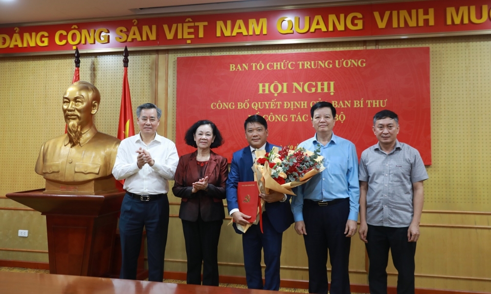 Trao quyết định bổ nhiệm Trợ lý Thường trực Ban Bí thư