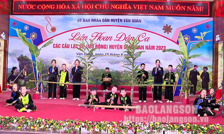 Liên hoan dân ca các câu lạc bộ (mở rộng) huyện Văn Quan