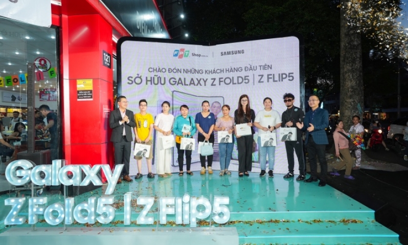 Loạt Galaxy Z thế hệ mới đến tay người dùng Việt