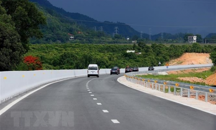 Thu phí trên cao tốc Nhà nước đầu tư: Mức thu sẽ phù hợp với người dân