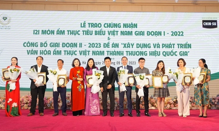 Xây dựng bản đồ trực tuyến ẩm thực Việt Nam