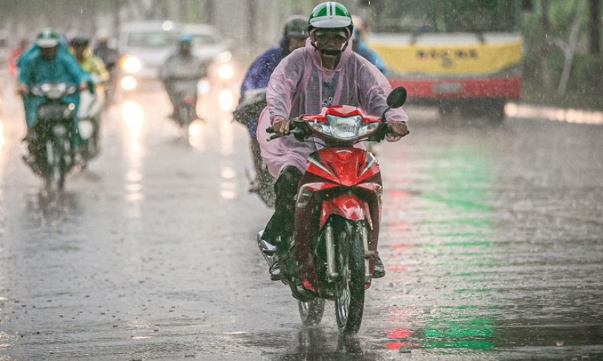 Ngày 28/9, Bắc Bộ, Trung Bộ tiếp tục mưa lớn