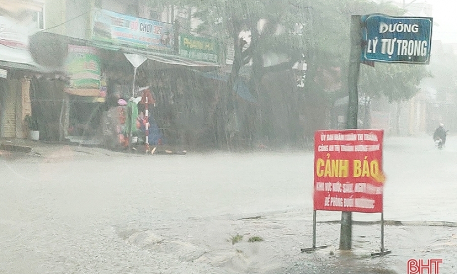 Thời tiết hôm nay, ngày 26-9: Áp thấp nhiệt đới đổ bộ vào miền Trung gây mưa lớn