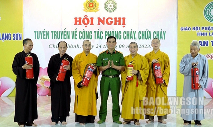 Tuyên truyền phòng cháy chữa cháy cho hơn 500 chư tăng, phật tử