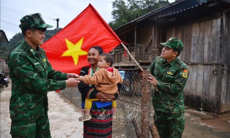 lực lượng Bộ đội Biên phòng tăng cường các xã, thị trấn biên giới: Tham gia xây dựng 1.190 tổ chức đảng