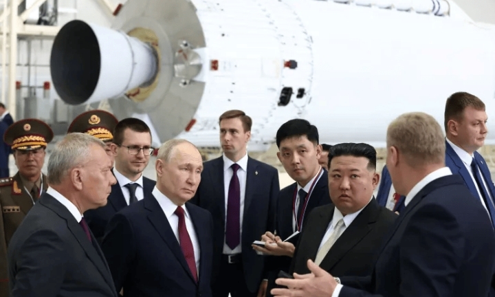 Ông Putin nói Nga sẽ giúp Triều Tiên chế tạo vệ tinh