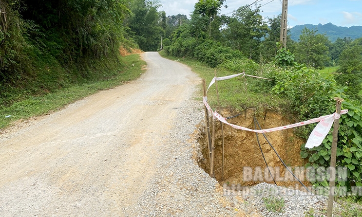 Văn Quan: Tiếp tục sụt lún tại thôn Bắc, xã Yên Phúc