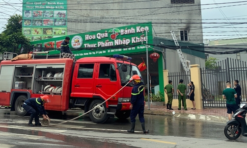 Khống chế thành công vụ cháy nhà dân tại thành phố Lạng Sơn