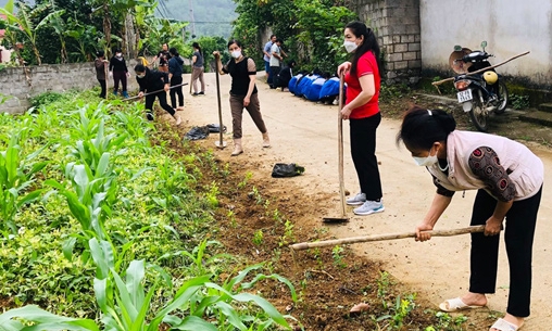 Phụ nữ Bình Gia “Xây dựng gia đình 5 không, 3 sạch”