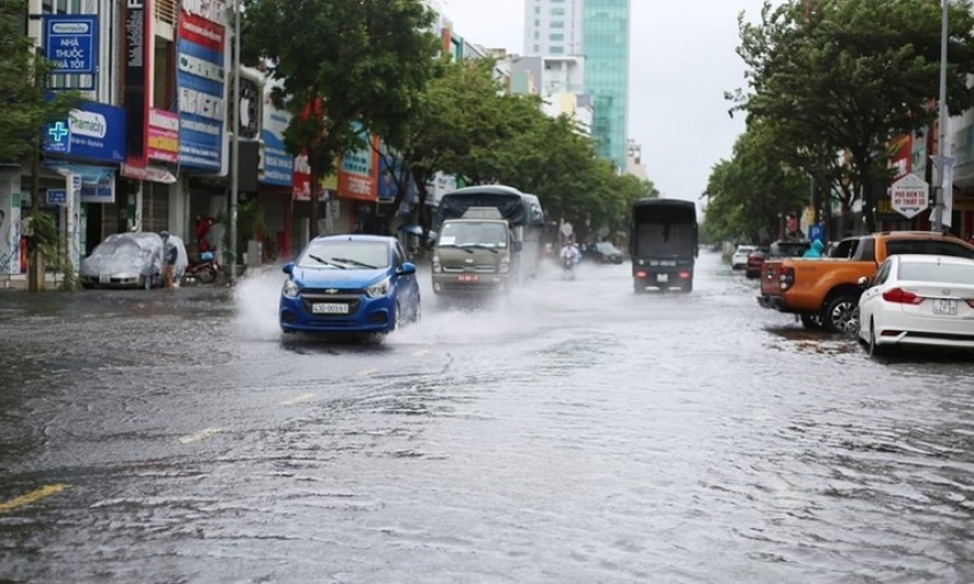 Cảnh báo mưa to gây ngập úng ở Trung Trung Bộ và Nam Bộ