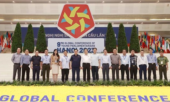 越南国会主席王廷惠出席第九届全球青年议员大会彩排活动