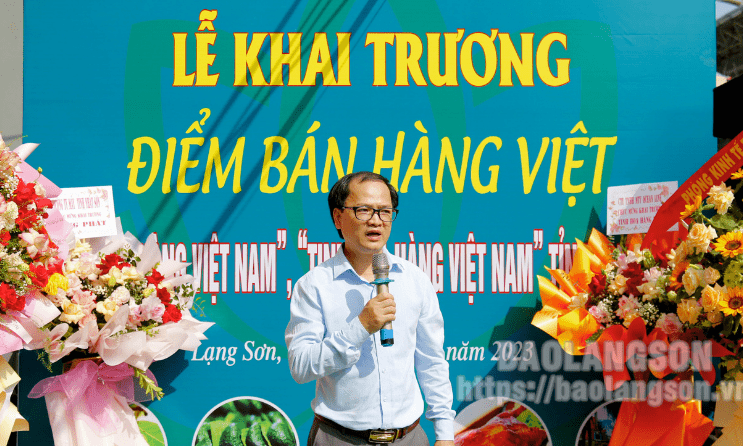 Khai trương Điểm bán hàng Việt Nam với tên gọi “Tự hào hàng Việt Nam”, “Tinh hoa hàng Việt Nam”