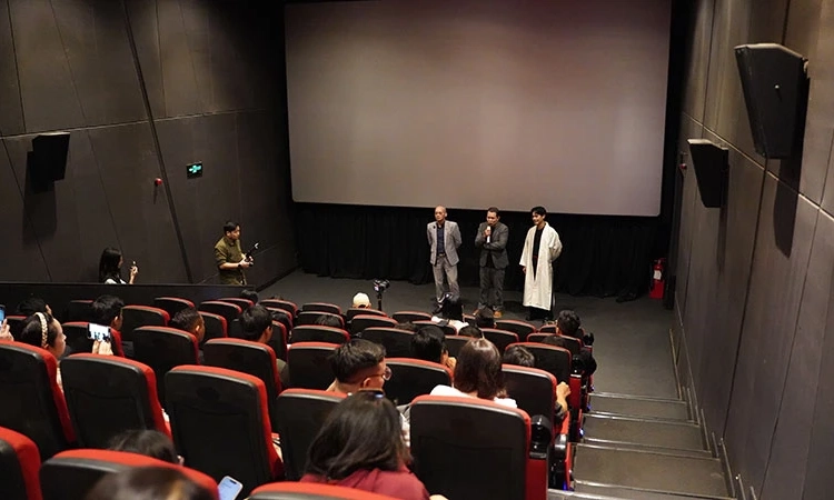“Thành phố ngủ gật” của đạo diễn Lương Đình Dũng chính thức ra rạp