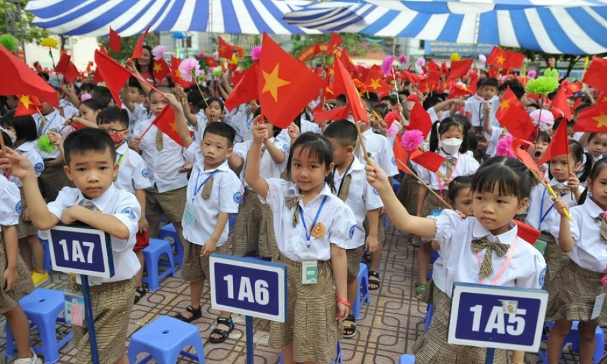 Ngăn chặn tình trạng lạm thu trong trường học