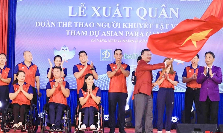 Đoàn thể thao người khuyết tật Việt Nam xuất quân dự ASIAN Para Games 4