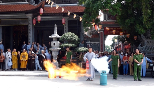 Ngăn chặn nguy cơ cháy nổ tại các điểm di tích