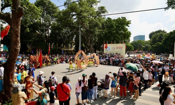 Sắc màu văn hóa, nghệ thuật hấp dẫn tại "Carnaval Thu Hà Nội"