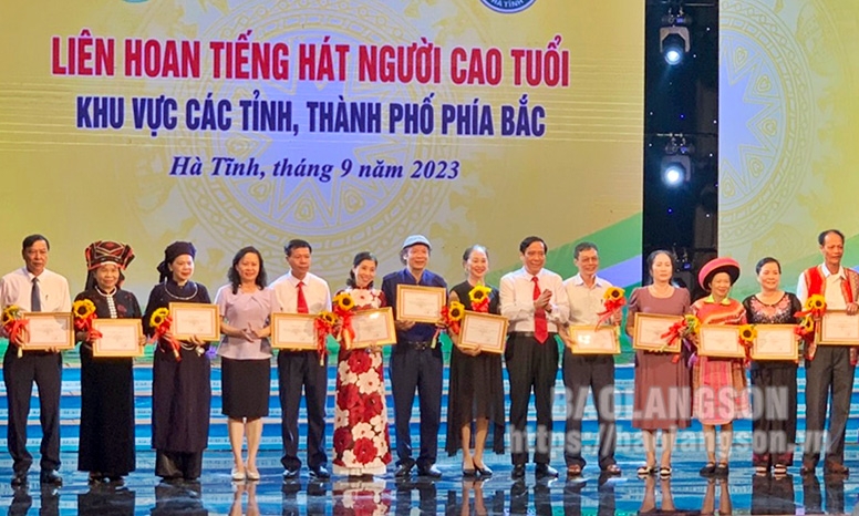 Lạng Sơn đoạt giải B toàn đoàn tại Liên hoan tiếng hát người cao tuổi khu vực các tỉnh, thành phía Bắc