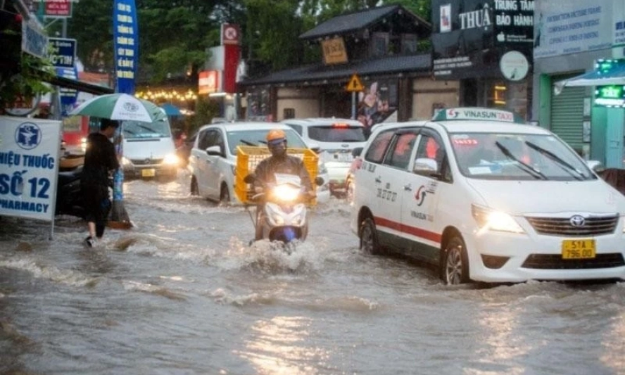 Nam Trung Bộ, Tây Nguyên và Nam Bộ mưa to về chiều tối và đêm