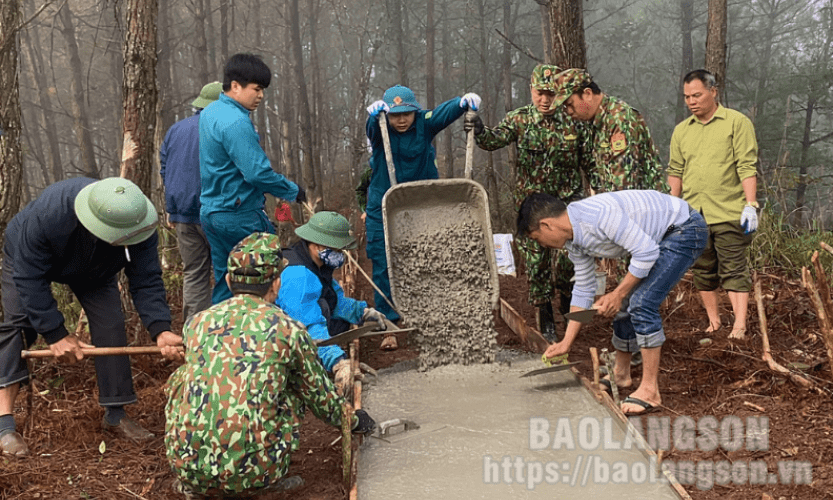 Dân quân tự vệ phát huy vai trò xung kích