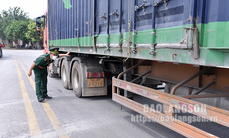 Bộ đội Biên phòng tỉnh ngăn chặn pháo nổ từ biên giới vào nội địa