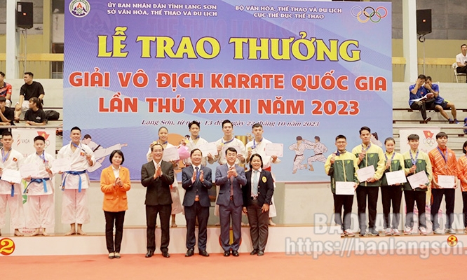 Đoàn Lạng Sơn tạm xếp thứ 4 trong ngày thi đấu đầu tiên Giải Vô địch Karate quốc gia 2023