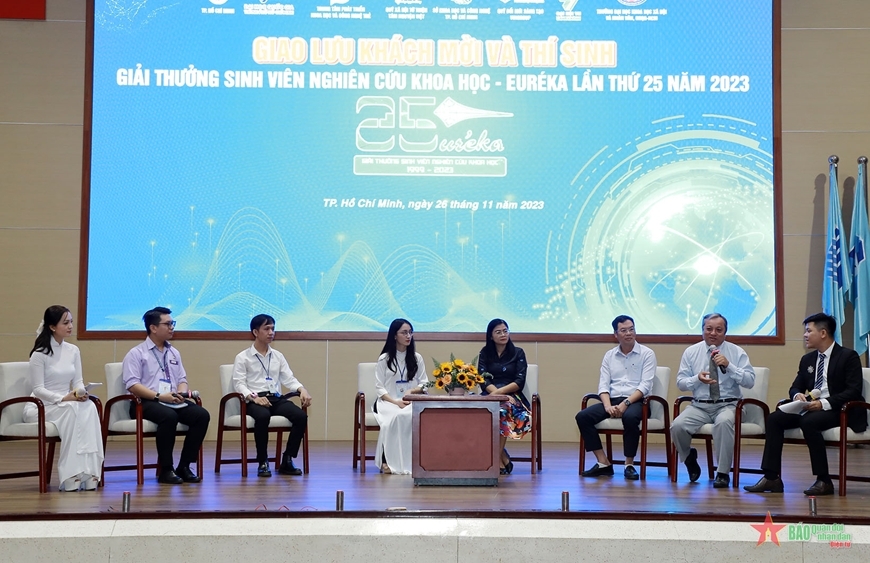 Trao 178 giải thưởng sinh viên nghiên cứu khoa học năm 2023