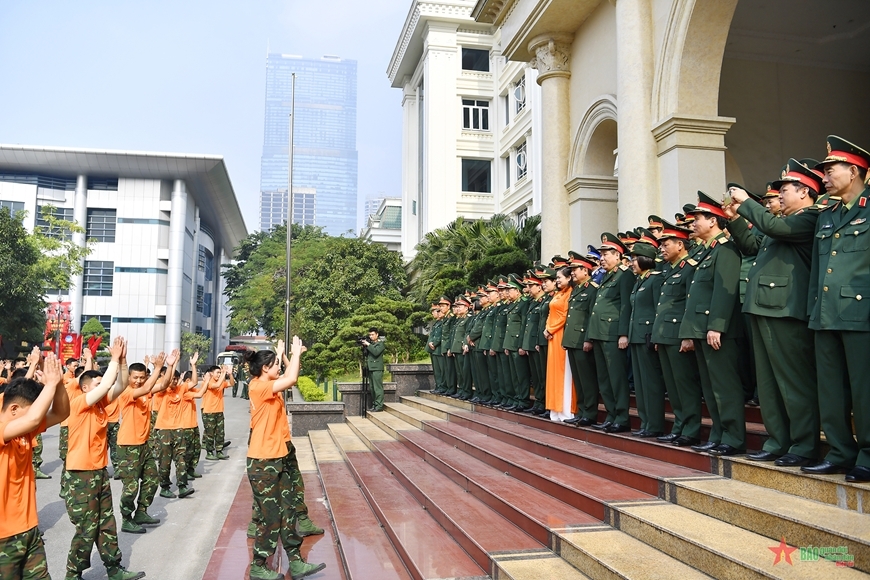 Thượng tướng Lê Huy Vịnh chủ trì lễ phát động hưởng ứng Tháng hành động vì bình đẳng giới trong Quân đội năm 2023