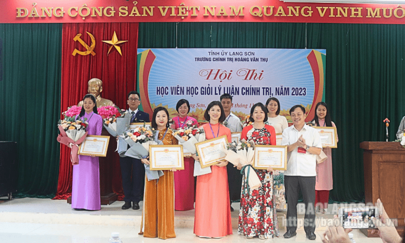 15 thí sinh tham gia hội thi học viên học giỏi lý luận chính trị năm 2023