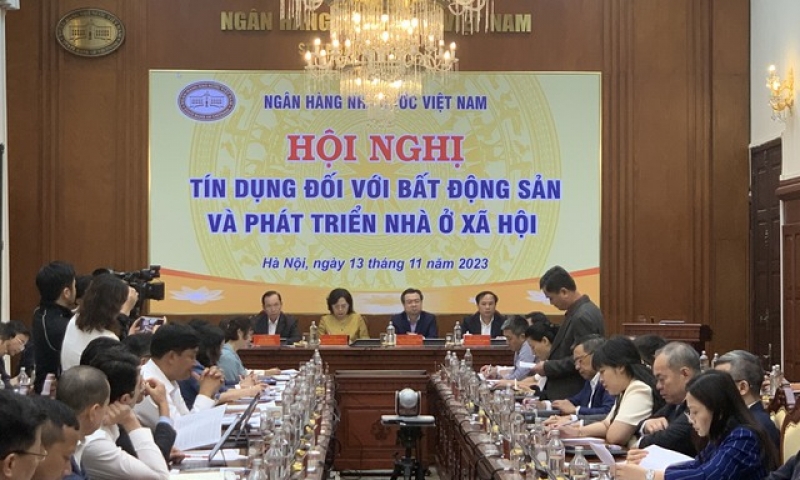 Thúc đẩy tín dụng đối với bất động sản và phát triển nhà ở xã hội