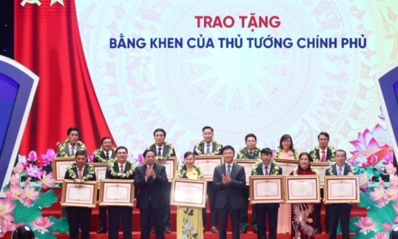 Bảo đảm thượng tôn Hiến pháp và pháp luật