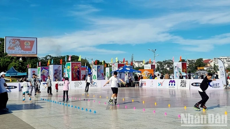 Hơn 350 vận động viên tham gia Giải Roller Sports các đội mạnh quốc gia năm 2023 ảnh 5