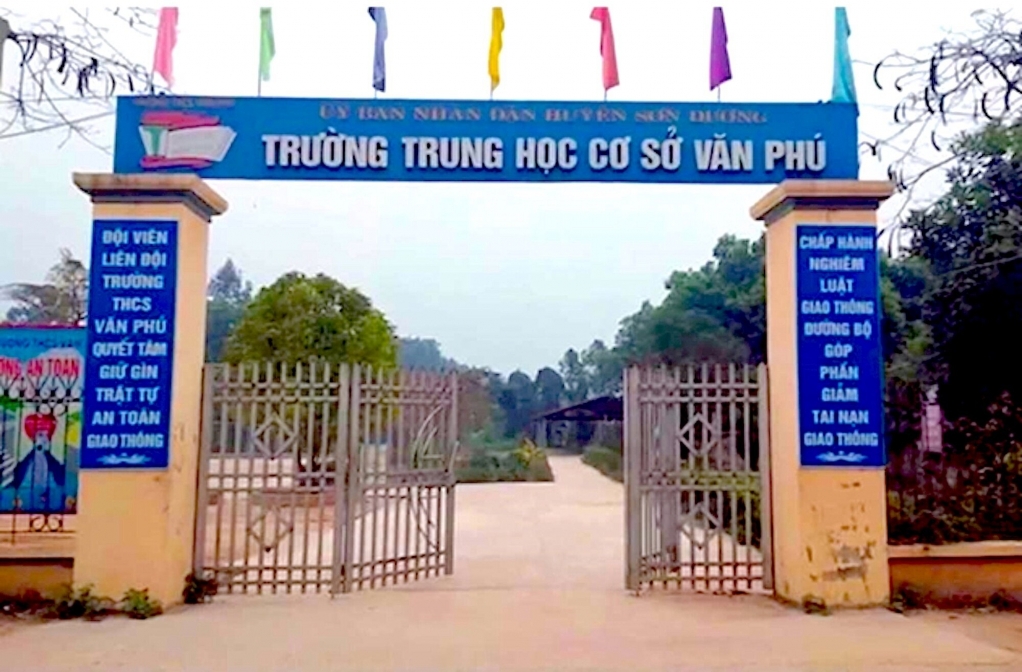 Trường THCS Văn Phú (Tuyên Quang) -  nơi xảy ra sự việc học sinh ném dép vào mặt cô giáo.