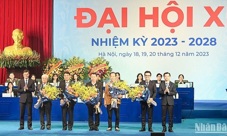 Hội đồng Tư vấn, đồng hành với sinh viên giai đoạn 2023-2028 gồm 7 thành viên