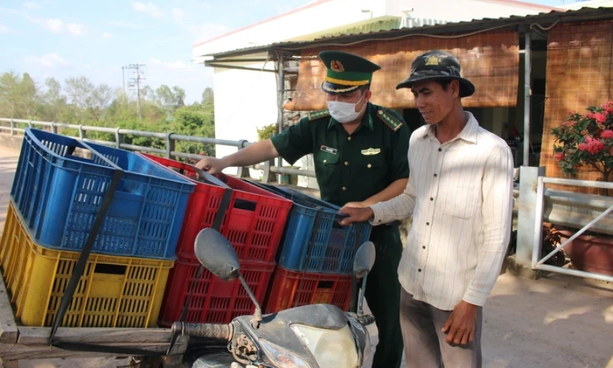 Ngăn chặn bệnh cúm gia cầm xâm nhập vào Việt Nam, lây nhiễm sang người